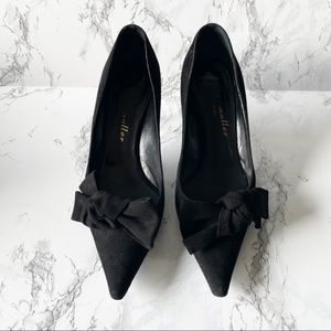 Bettye Muller Black Suede Asymmetrical Bow Pointed Toe Heel Pumps Size 39